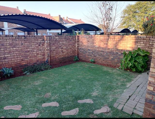2 BEDROOM APARTMENT FOR SALE IN CLARINA
